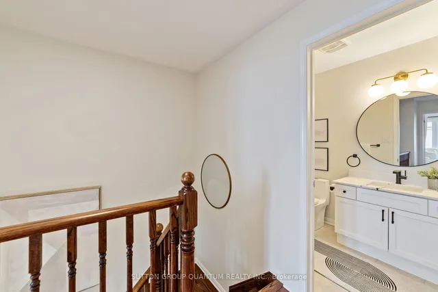 Additional image 23 of 94 Suitor Crt