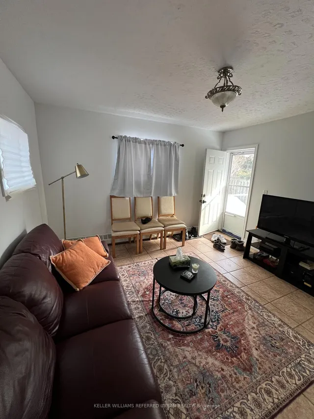 Additional image 18 of 225 Rosemount Ave