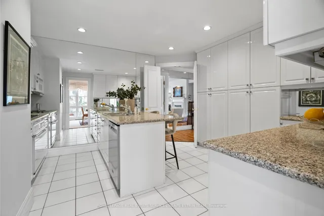 Additional image 15 of 1 Chedington Pl Unit 5B