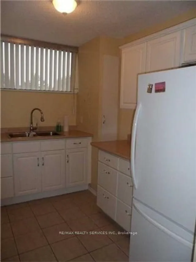 Additional image 10 of 4689 Jane St Unit 409