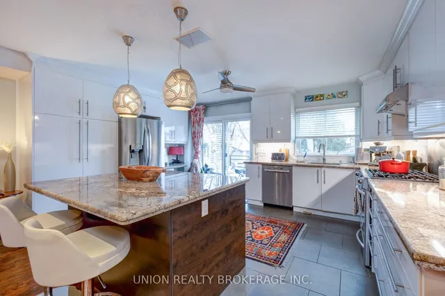 Additional image 15 of 321 Leslie St