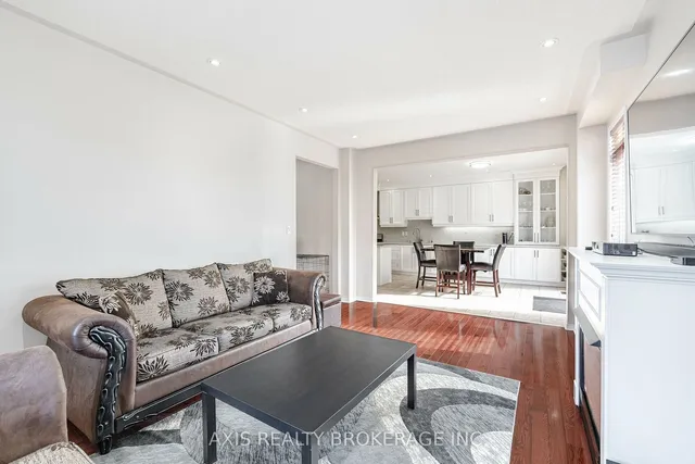 Additional image 20 of 25 Laurentide Cres