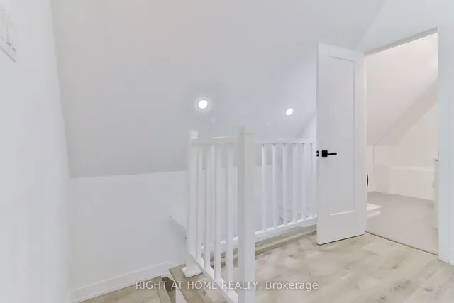 Additional image 22 of 45 Brock Ave