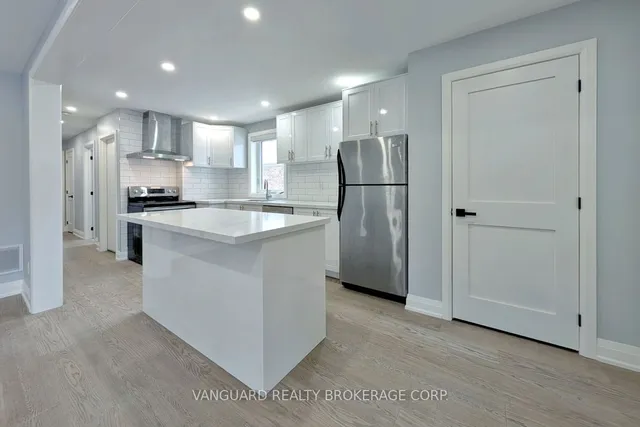 Additional image 10 of 14 Bradfield Ave