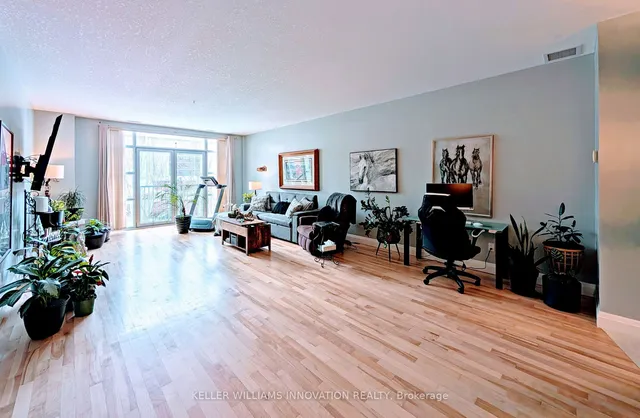 Additional image 20 of 165 Duke St Unit 210