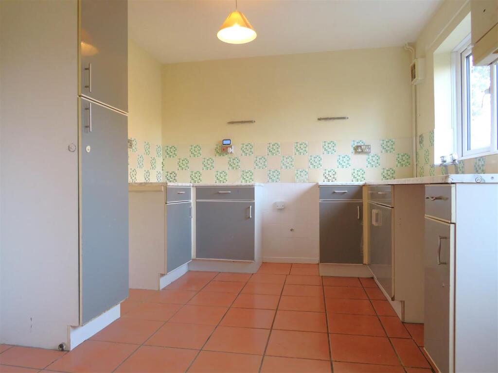 Bramley Lane, Trowbridge photo 5