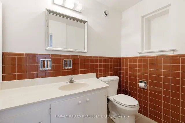 Additional image 29 of 51 Sir Williams Lane