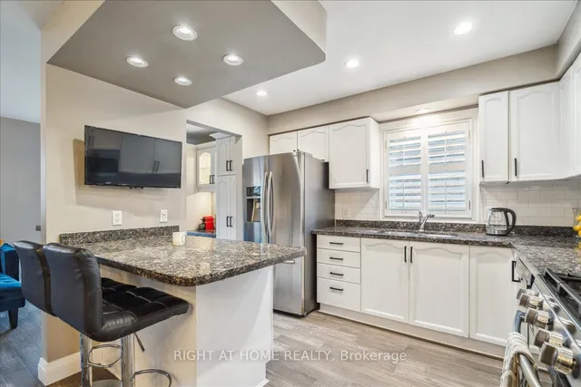 Additional image 10 of 22 Adele Crt