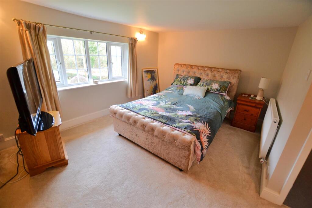 Additional image 34 of Woodside Green, Will Hill, Essendon