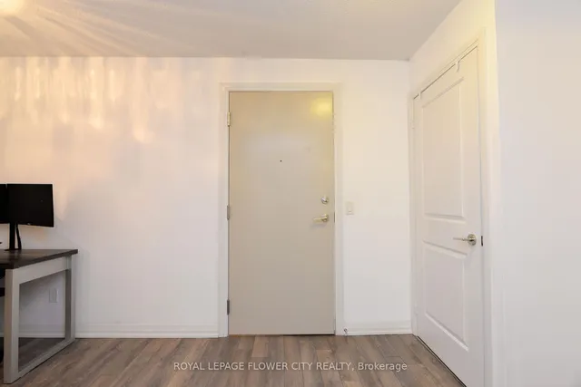 Additional image 10 of 30 Meadowglen Pl Unit 1003