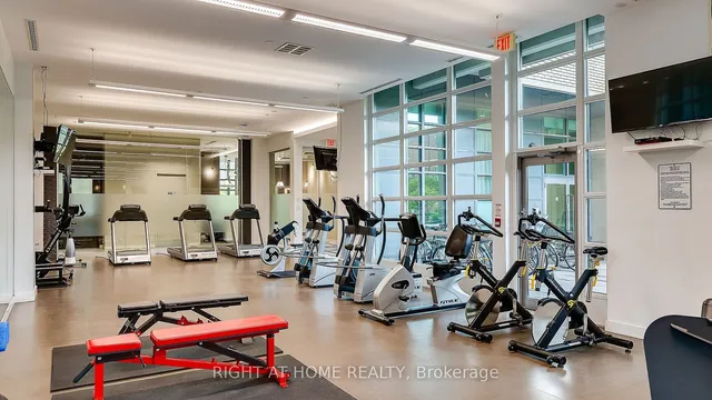 Additional image 23 of 380 Macpherson Ave Unit 314