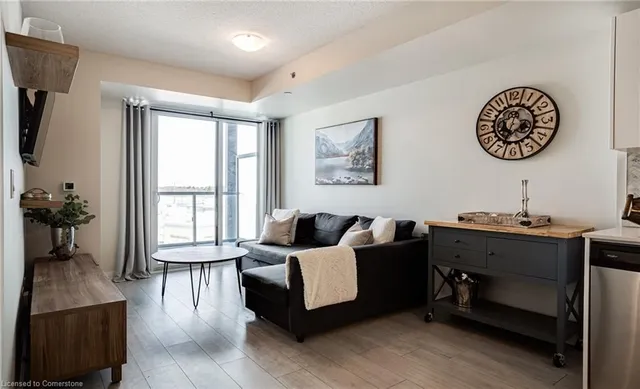 Additional image 11 of 3210 Dakota Common Unit A613