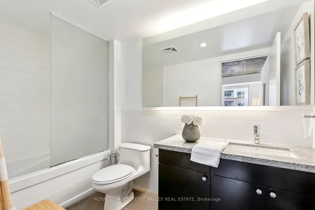 Additional image 36 of 1005 King St Unit 625