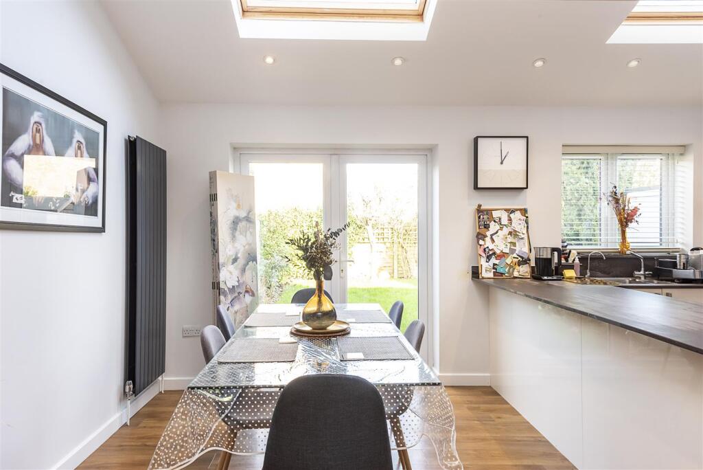 Additional image 5 of Chesterton Avenue, Harpenden