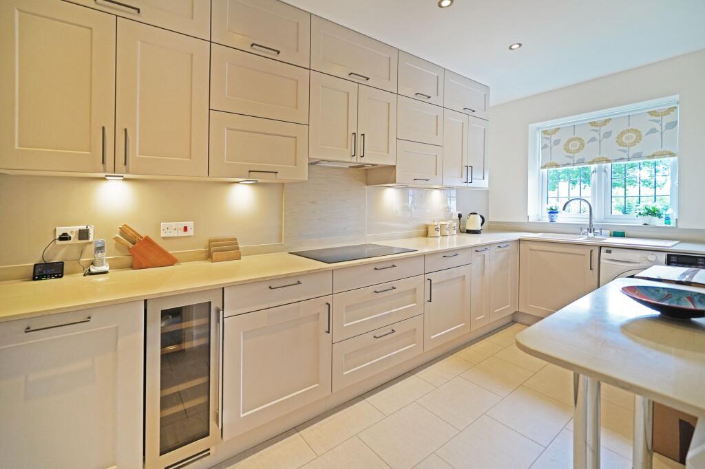 Additional image 8 of Avenue Road, Dorridge, B93