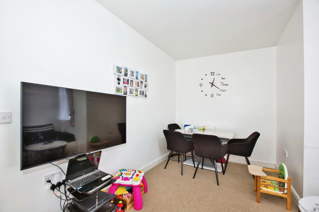 Additional image 4 of Crofton Avenue, YEOVIL, Somerset, BA21