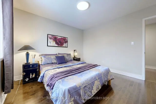 Additional image 29 of 1081 Holdsworth Cres