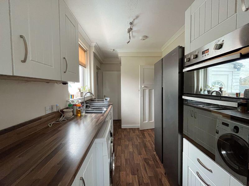 Additional image 4 of 28 Stallcourt Avenue, Llantwit Major, The Vale of Glamorgan CF61 1TE