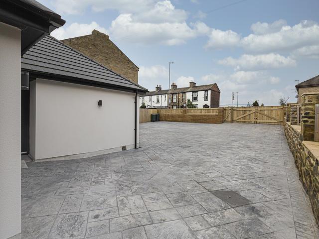 Additional image 19 of Undercliffe Road, Eccleshill, BD2