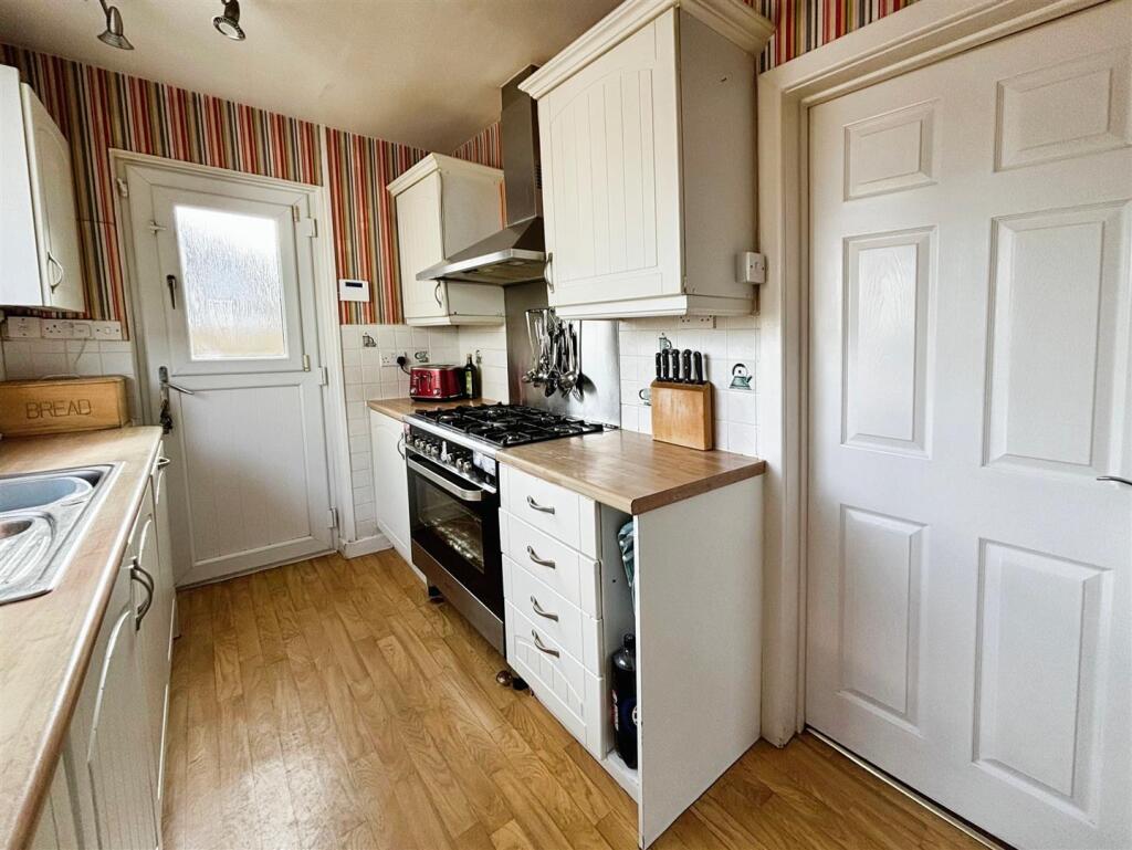 Additional image 6 of Moorside Gardens, Bradford, BD2 3RE