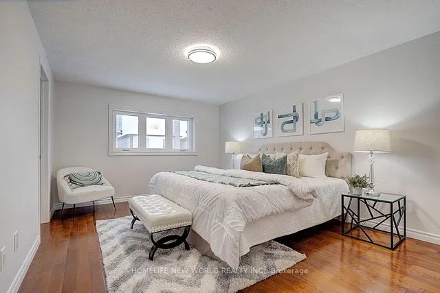 Additional image 20 of 17 Pale Moon Cres