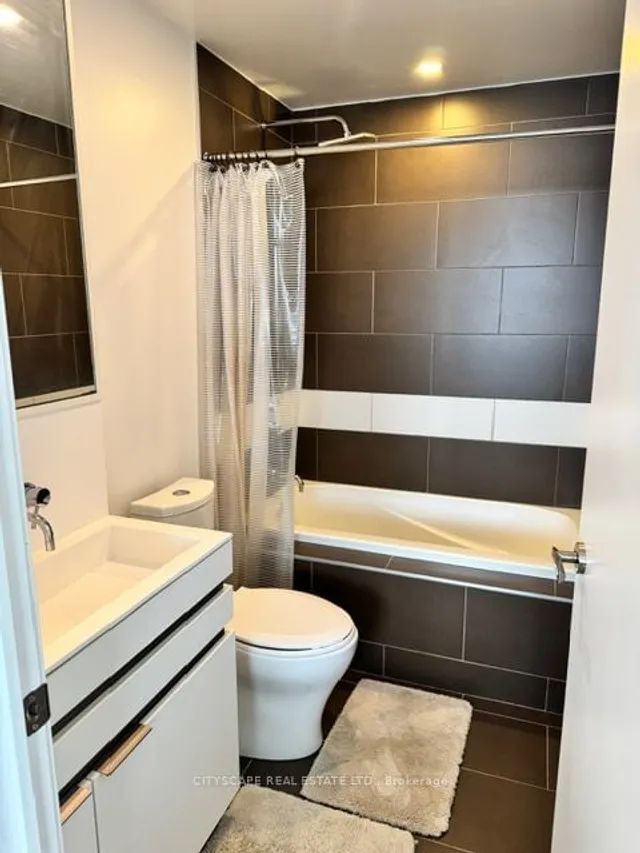 Additional image 9 of 197 Yonge St Unit 4402