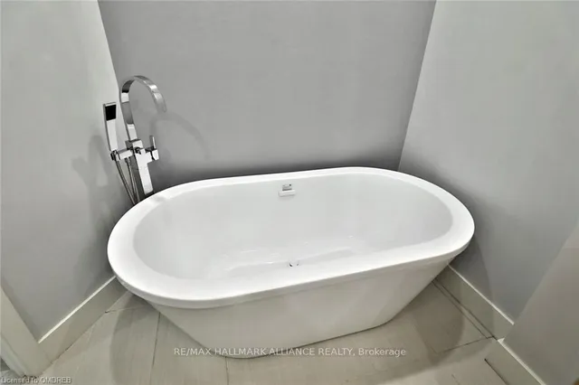 Additional image 17 of 2054 Courtland Dr Unit 102