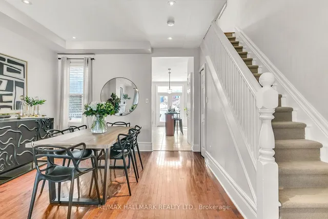 Additional image 14 of 858 Carlaw Ave