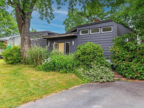 Additional image 2 of 8 Birchview Dr, Halifax, NS B3P 2N1