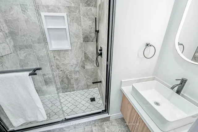 Additional image 12 of 548 Glebeholme Blvd