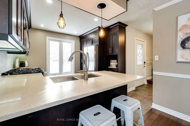Additional image 16 of 2154 Salma Cres