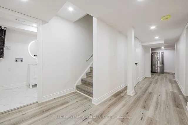 Additional image 35 of 59 Richwood Cres