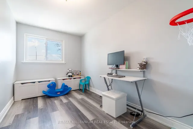 Additional image 28 of 52 Village Crt