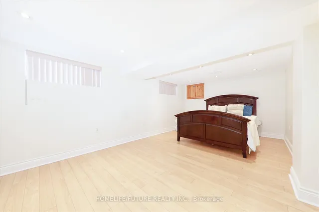 Additional image 28 of 53 Applefield Dr