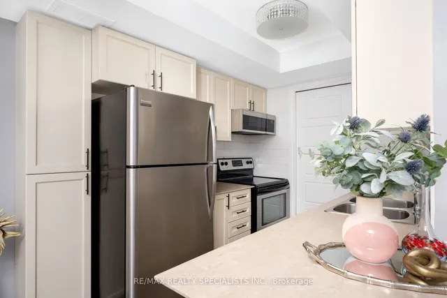 Additional image 16 of 76 Munro St Unit 4