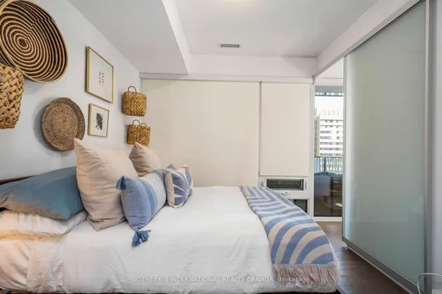 Additional image 17 of 42 Charles St Unit 1702