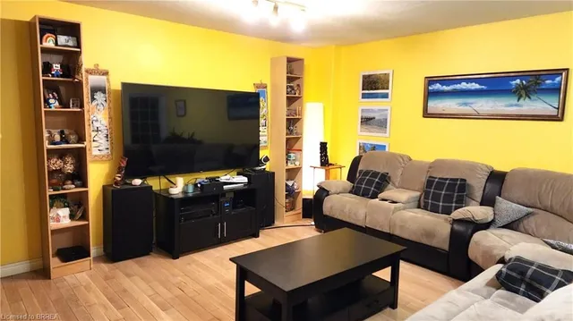 Additional image 5 of 11 Apple Ridge Dr