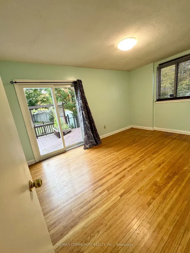 Additional image 3 of 36 Benprice Crt