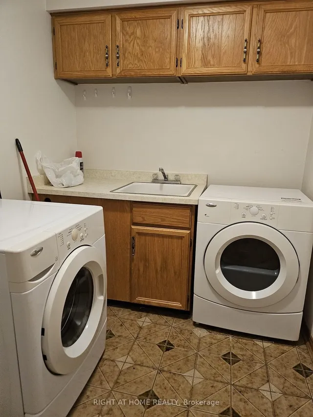 Additional image 17 of 391 Parkview Ave