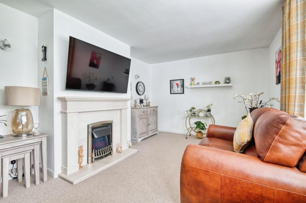 Additional image 4 of Whiting, Tamworth