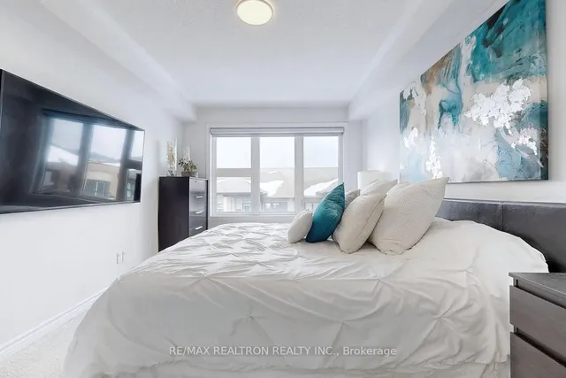 Additional image 13 of 418 Athabasca Common