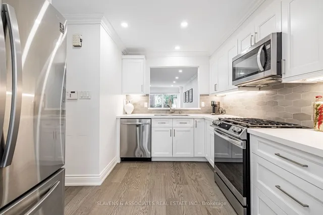 Additional image 15 of 1356 Bathurst St Unit 1