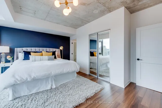 Additional image 19 of 400 Wellington St Unit PH1106