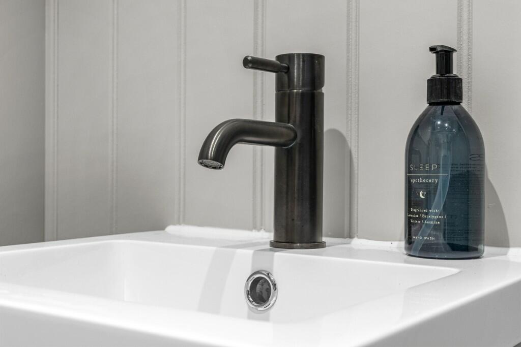 Additional image 8 of Caddington House, Digswell, Welwyn, Hertfordshire, AL6