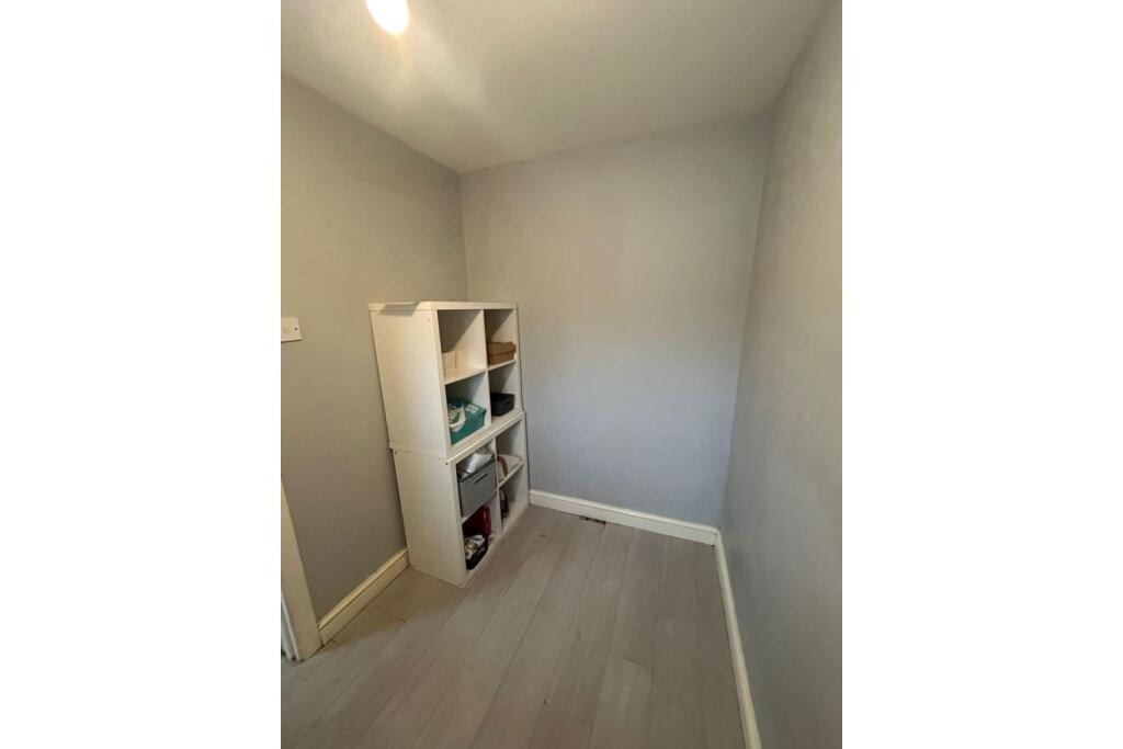 Additional image 16 of The Grove, Studley, B80