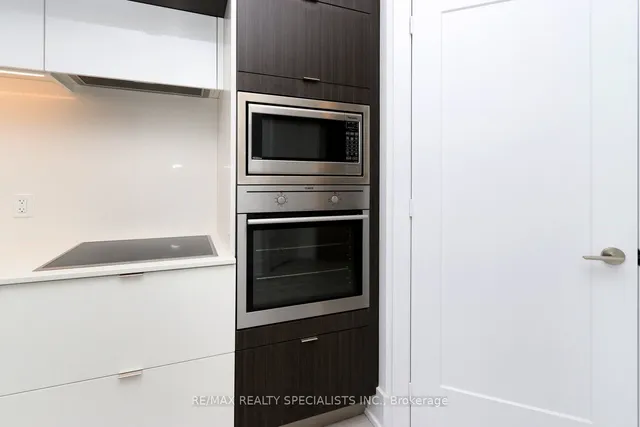 Additional image 7 of 1 Edgewater Dr Unit 313