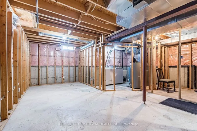 Additional image 34 of 212 Twin Pines Cres