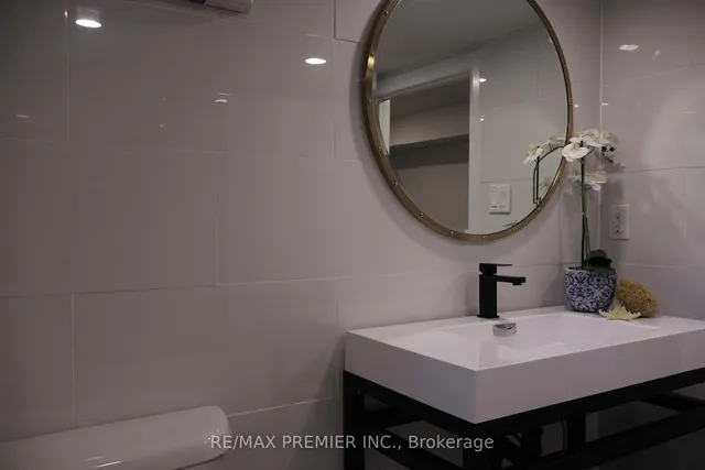 Additional image 14 of 694 Willard Ave