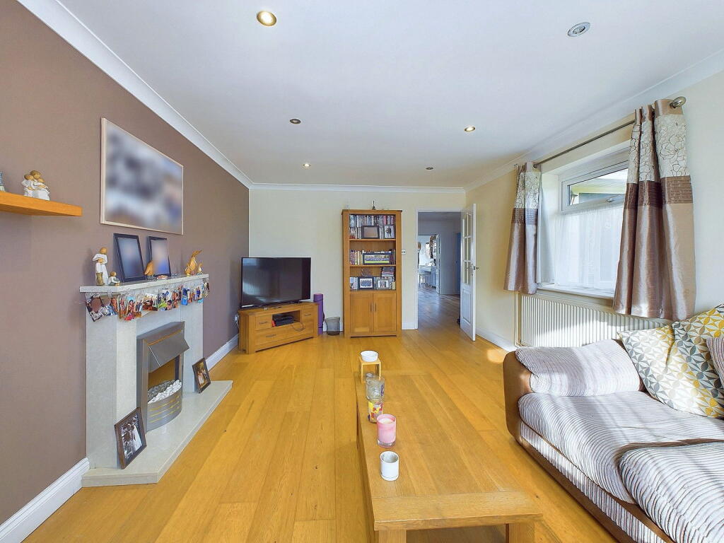 Additional image 8 of Castle Road, Worthing, BN13