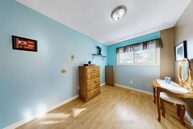 Additional image 32 of 3 Collins Cres